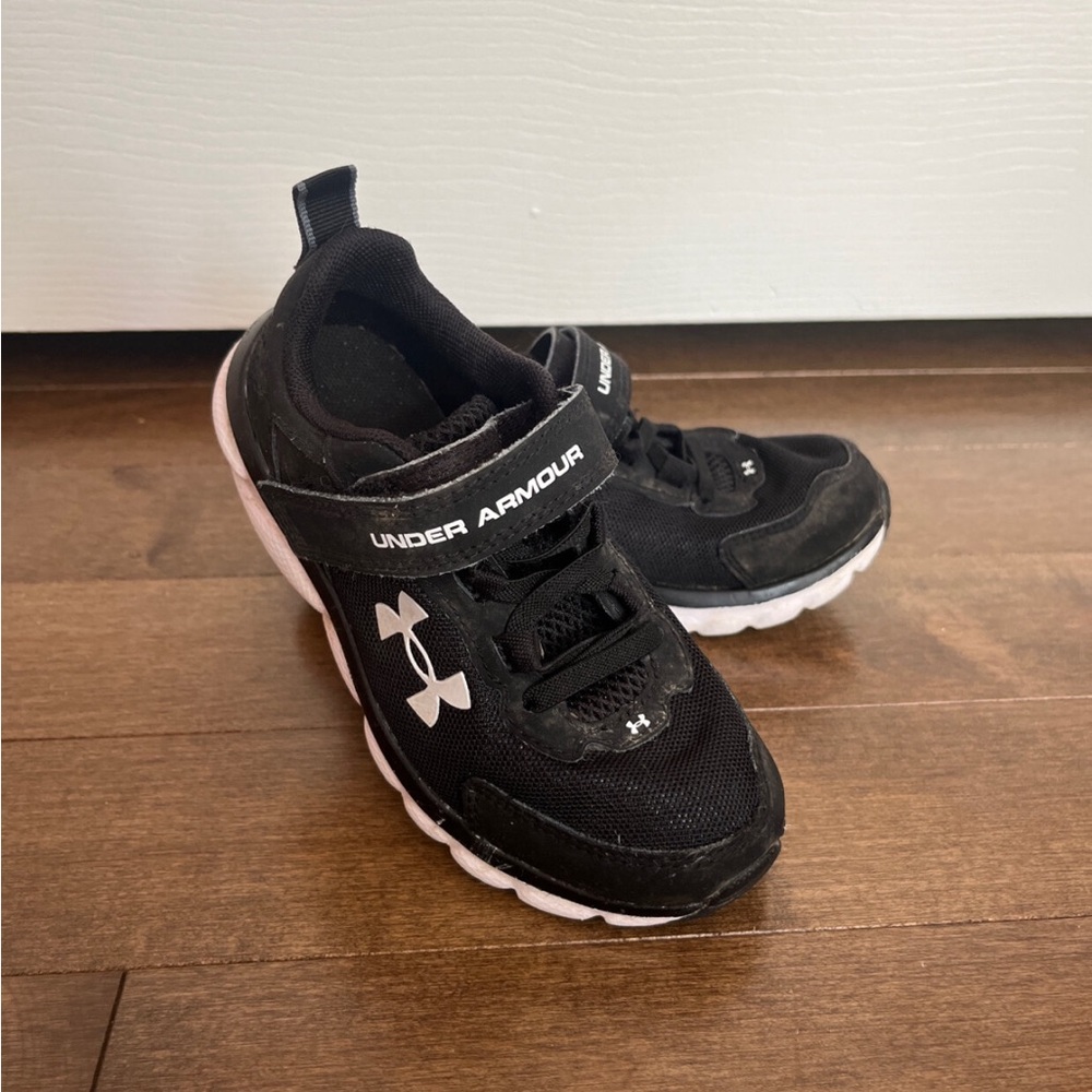 Under Armour boys sneakers (little kid/toddler 12)